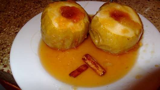 Manzanas Al Horno Con Relleno De Durazno