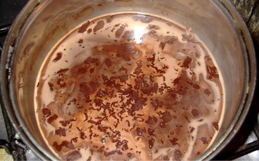 fundiendo-leche-y-chocolate
